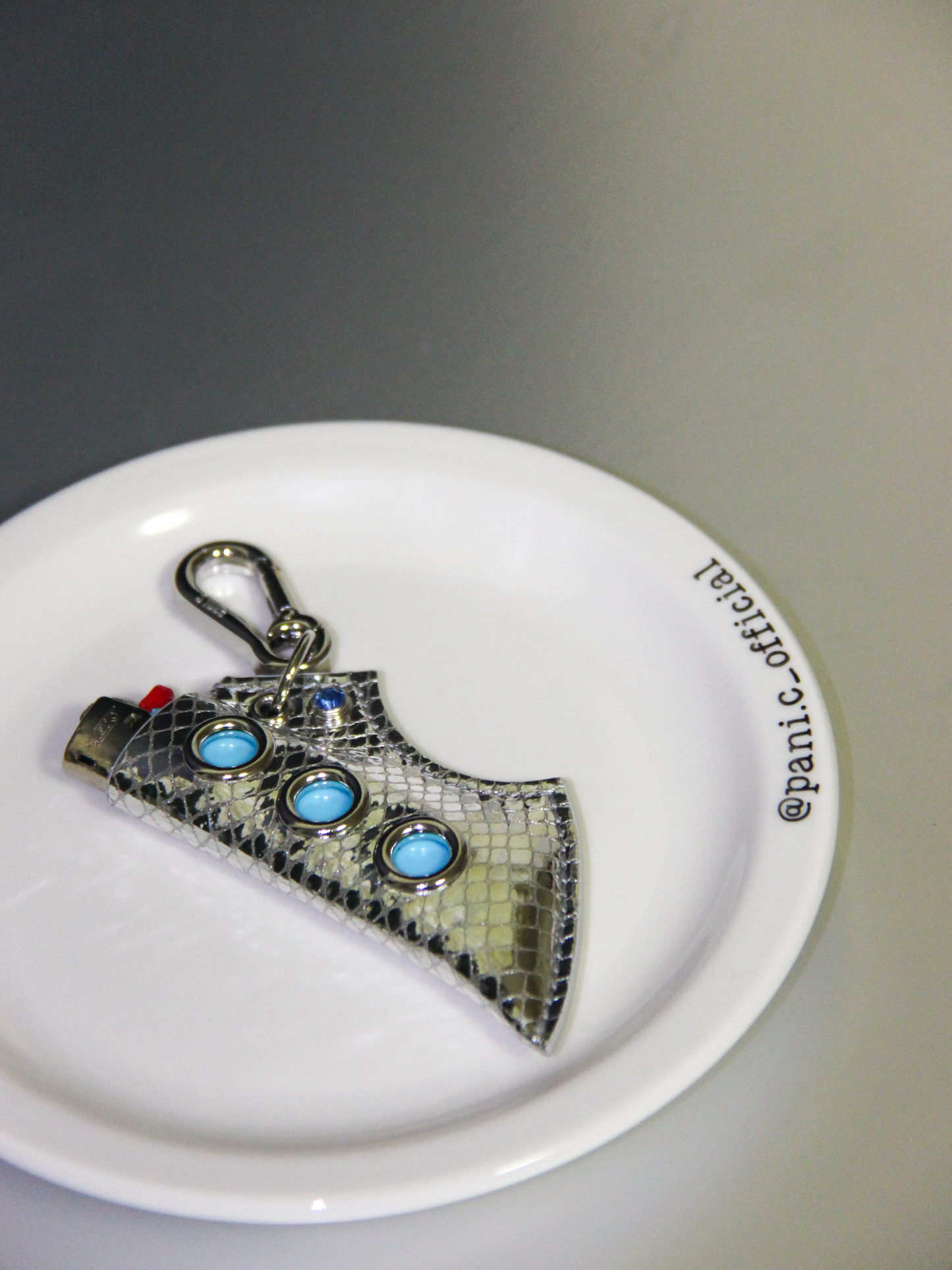 Essential Lighter holder with stone - Silver