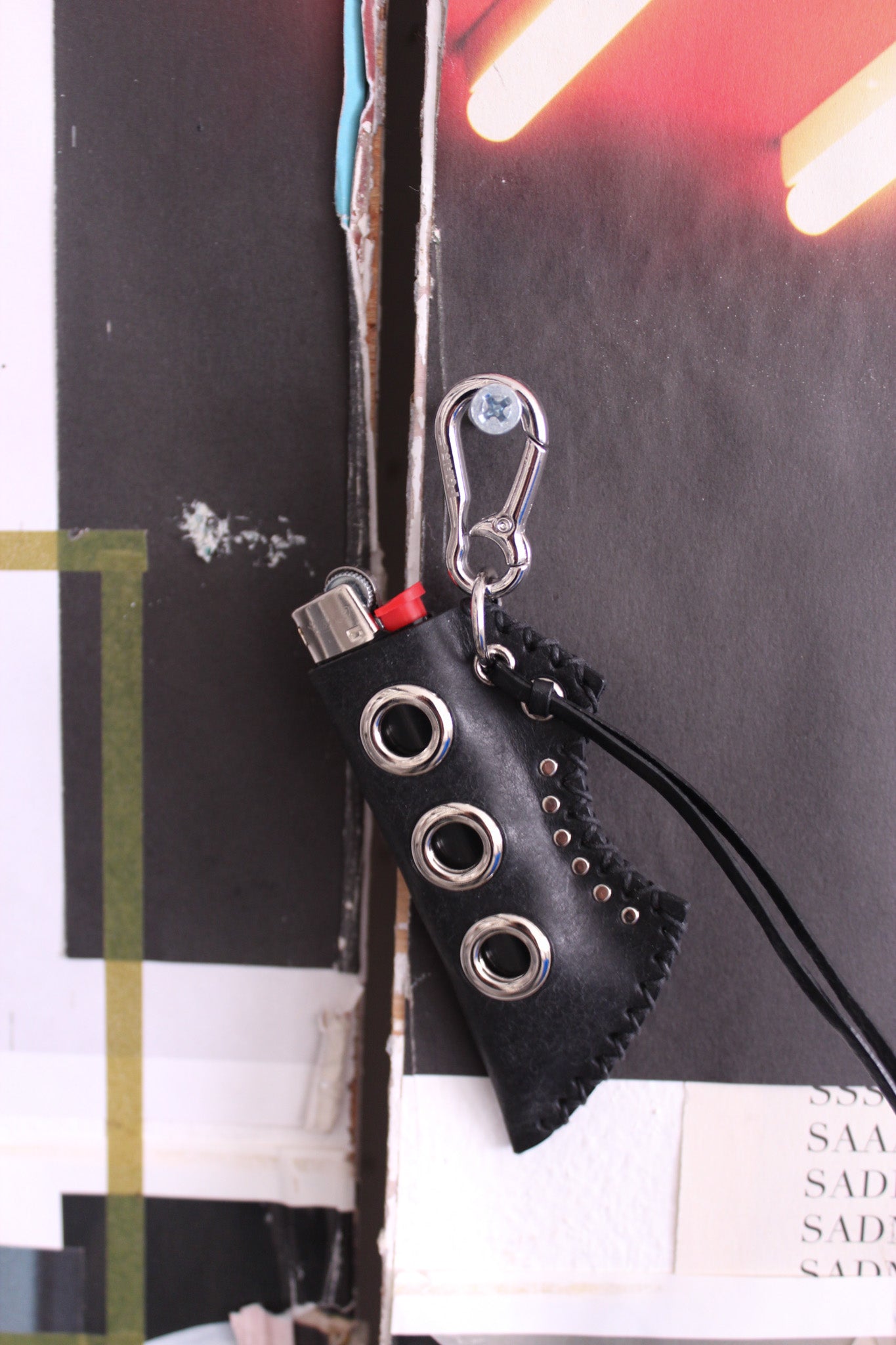 Premium lighter holder with strap - black